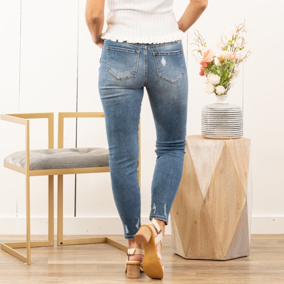 KanCan Button Fly High Rise Skinny Distressed - Picture 5 of 15